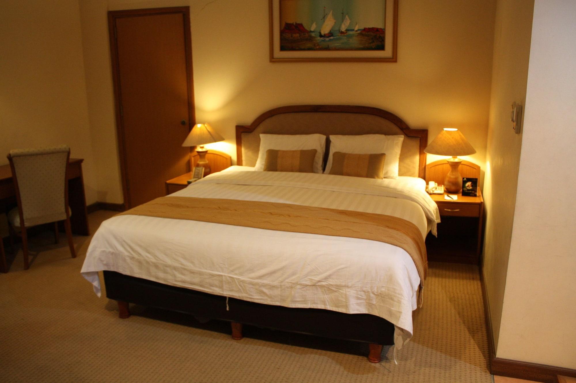 Grand Pasundan Convention Hotel Bandung Buitenkant foto