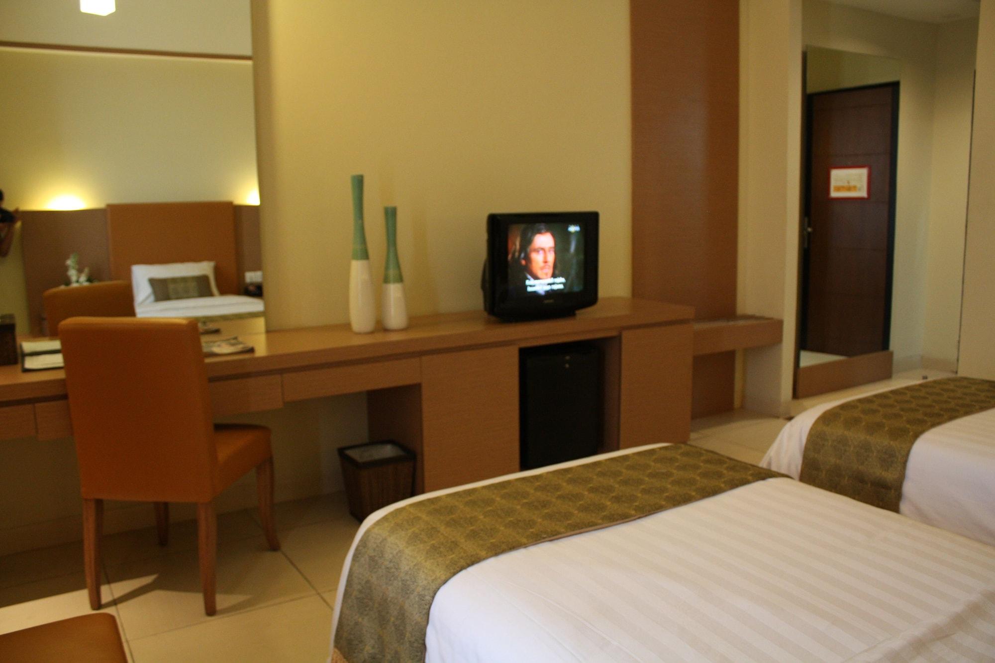Grand Pasundan Convention Hotel Bandung Buitenkant foto