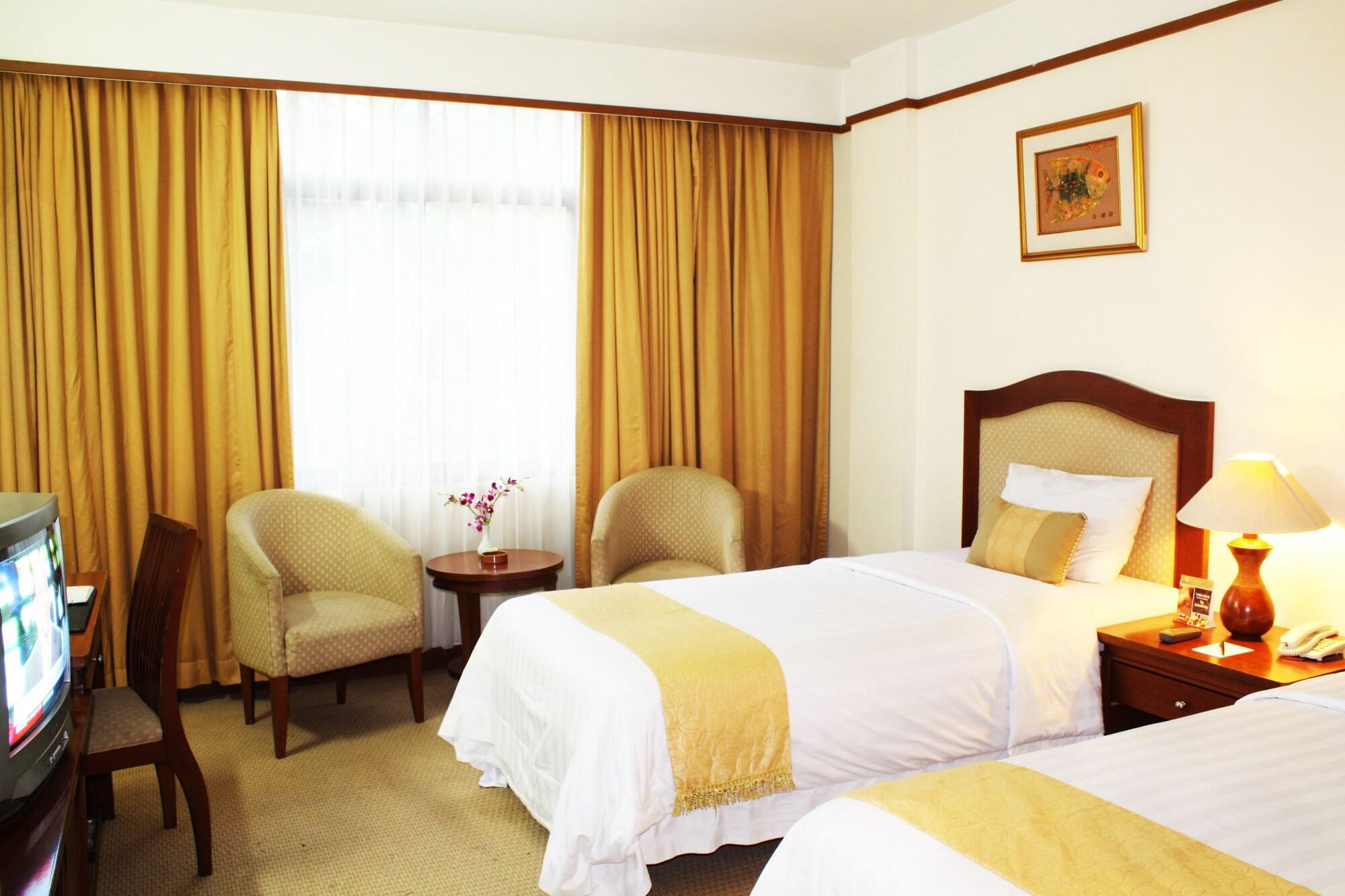Grand Pasundan Convention Hotel Bandung Buitenkant foto