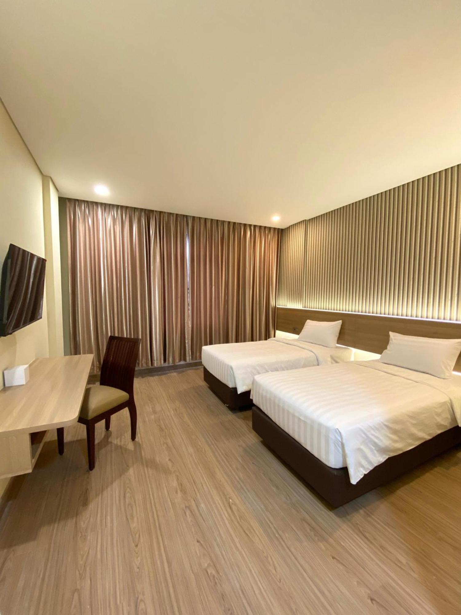 Grand Pasundan Convention Hotel Bandung Buitenkant foto