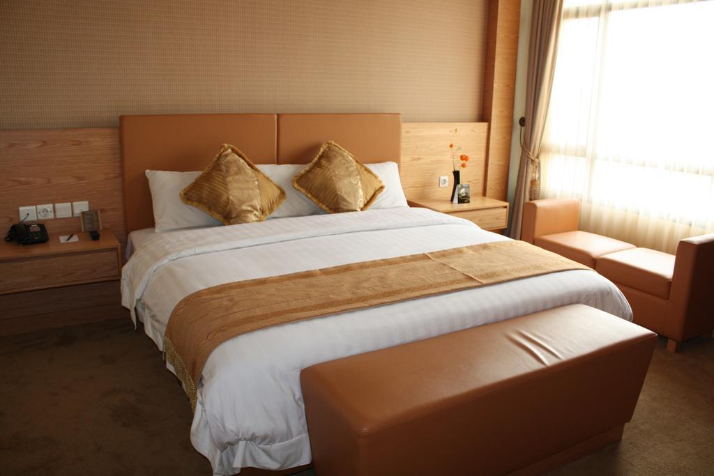 Grand Pasundan Convention Hotel Bandung Buitenkant foto