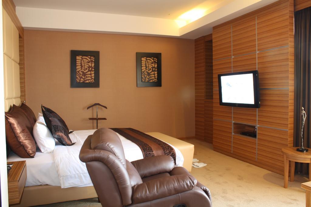 Grand Pasundan Convention Hotel Bandung Buitenkant foto