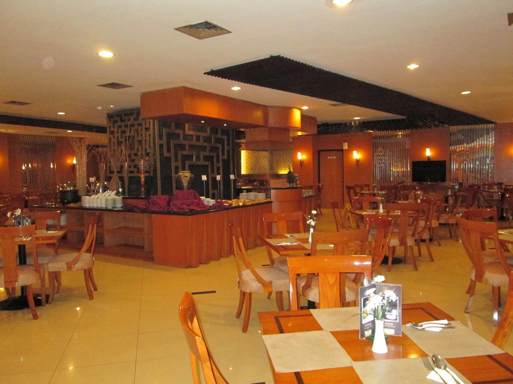 Grand Pasundan Convention Hotel Bandung Buitenkant foto
