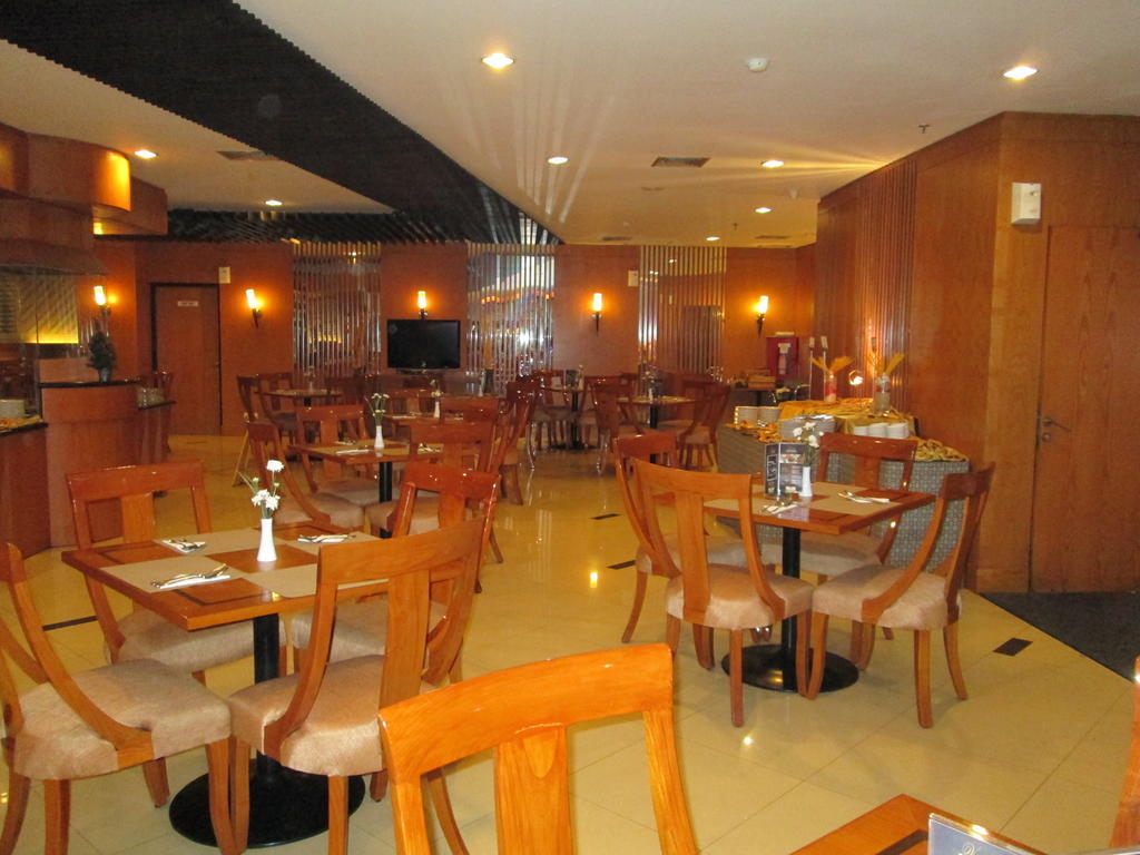 Grand Pasundan Convention Hotel Bandung Buitenkant foto