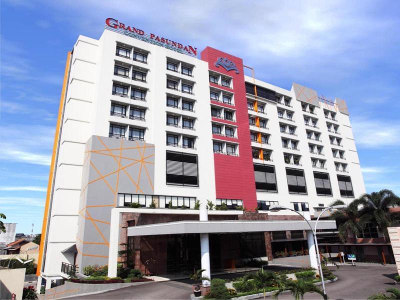 Grand Pasundan Convention Hotel Bandung Buitenkant foto